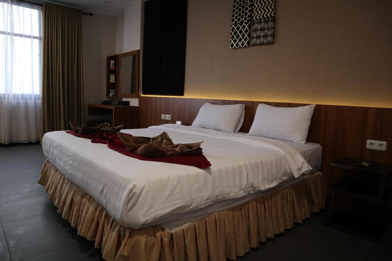 Garuda Hotel 坤甸 外观 照片
